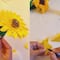 Flores amarillas de papel: Paso a paso para hacerlas tú mismo el 21 de septiembre