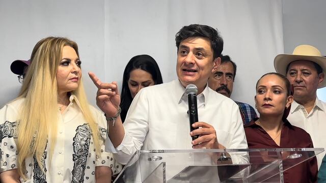 Chema Martínez y Claudia Delgadillo