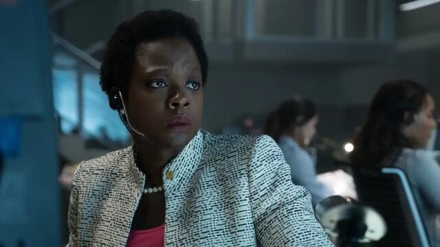 Viola Davis como Amanda Waller