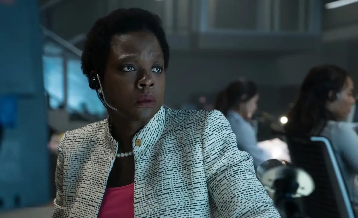Viola Davis como Amanda Waller
