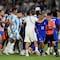 Argentina hace el ridículo tras caer vs Francia en París 2024; buscaron armar pelea al final del partido