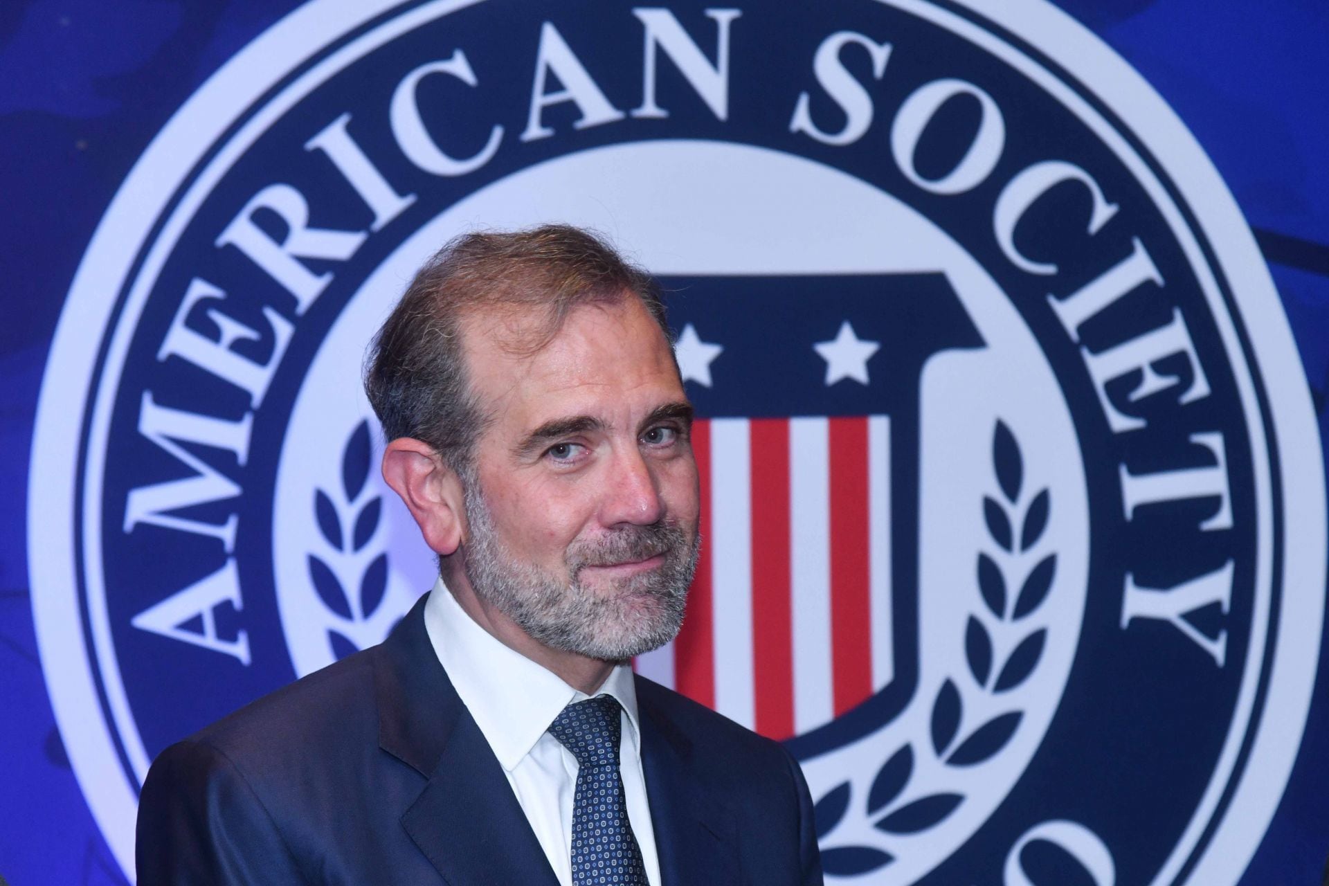 Lorenzo Córdova, ex consejero presidente del INE, en la cena de bienvenida a Ronald Johnson, embajador de Estados Unidos en México de la American Society of Mexico
