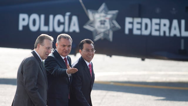 Facundo Rosas acompaña a Genaro García Luna