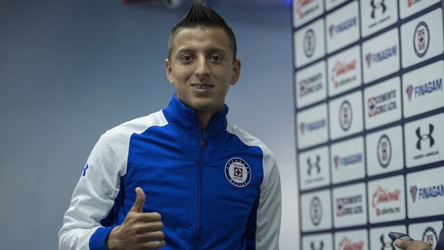 Roberto Alvarado dijo sentir los colores de Cruz Azul