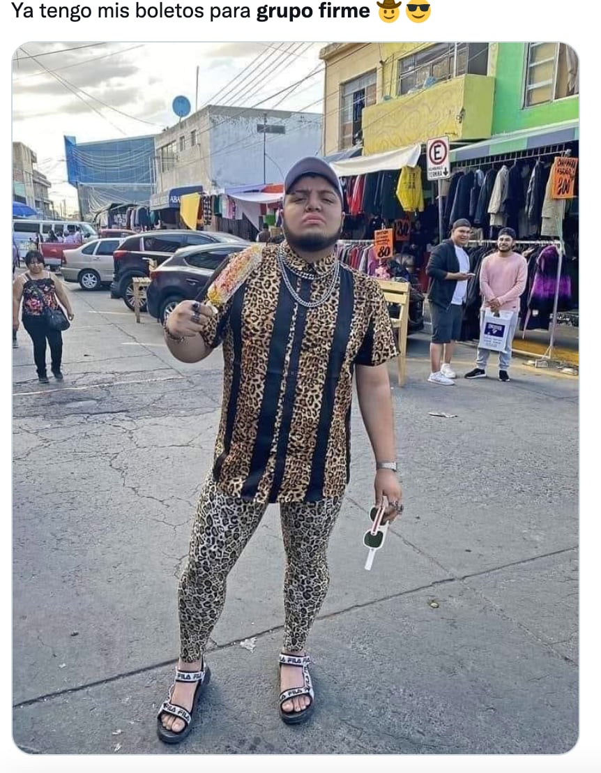 Meme de Harry Styles y Grupo Firme en el Coachella