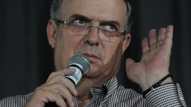 Marcelo Ebrard estalla contra encuesta de El Universal