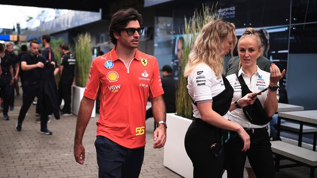Carlos Sainz es otra de las opciones de Red Bull
