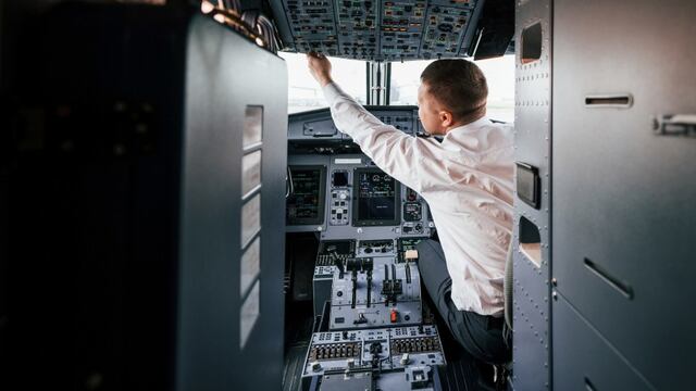 Piloto comienza trabajos para aterrizaje