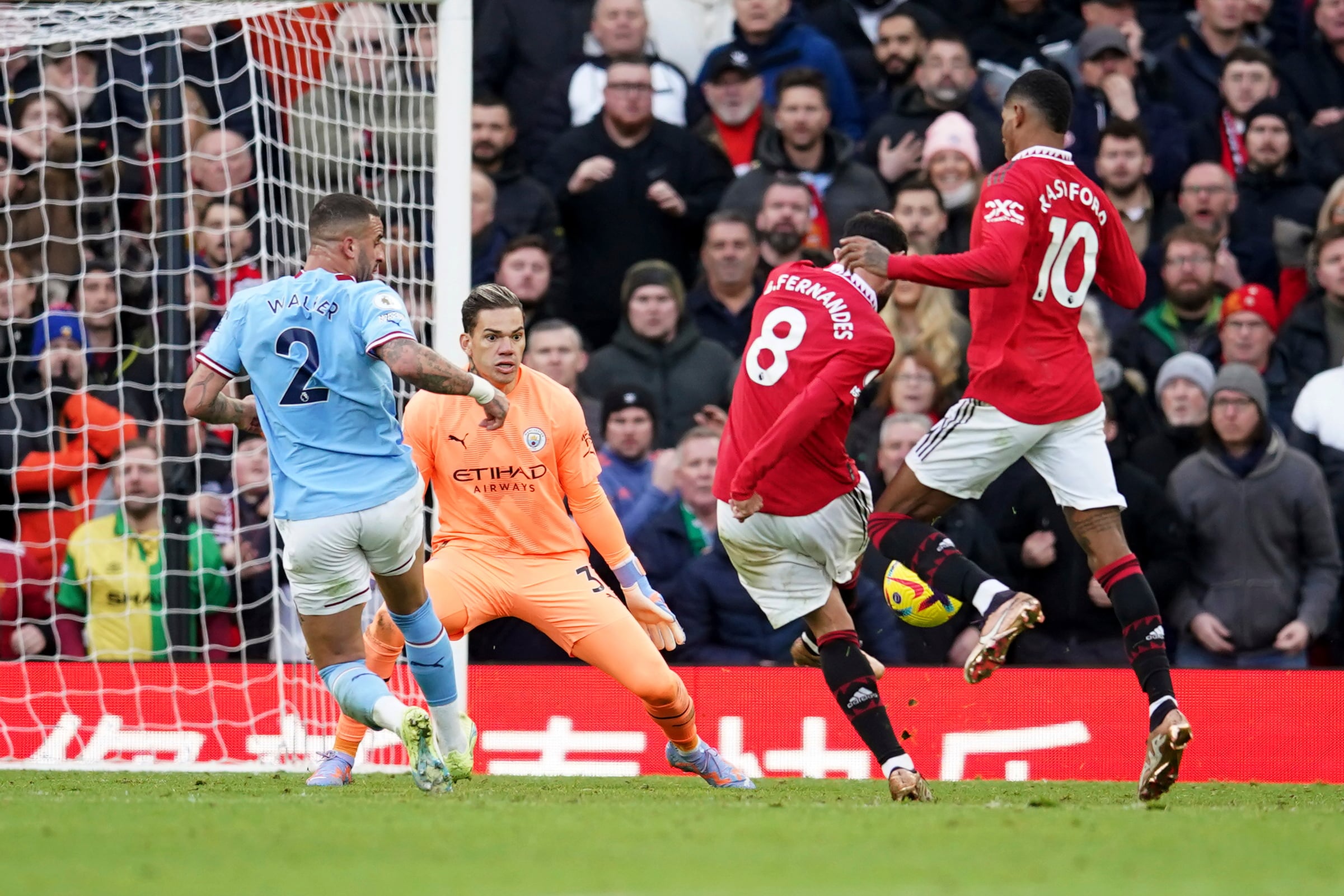 Manchester United vs Manchester City (AP Photo/Dave Thompson)