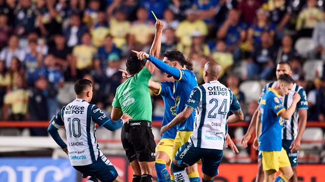 Diego Valdés fue amonestado en el partido Pachuca vs América.