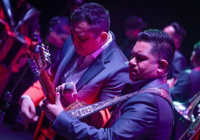 Edwin Luna y La Trakalosa de Monterrey