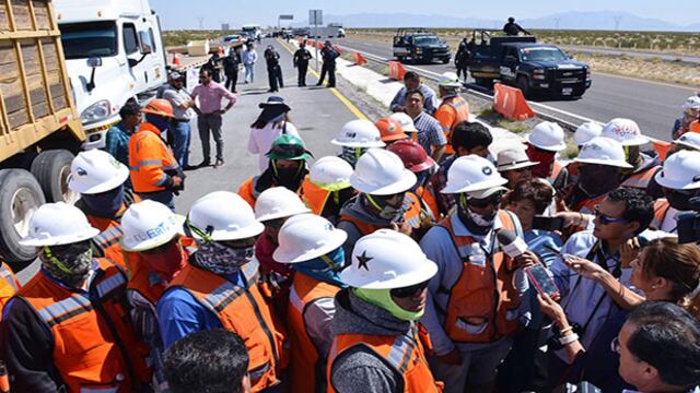 Trabajadores de Codisa Corp Energy de México y ejidatarios de Viesca realizaron un plantón exigiendo la liquidación del adeudo.