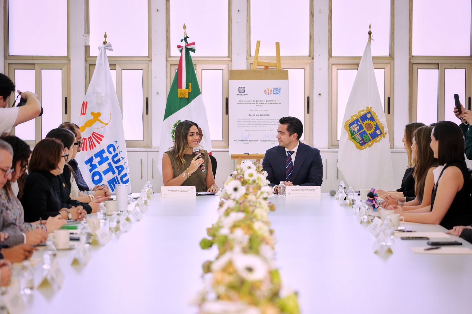 Felifer Macías y Alessandra Rojo de la Vega sellan alianza institucional