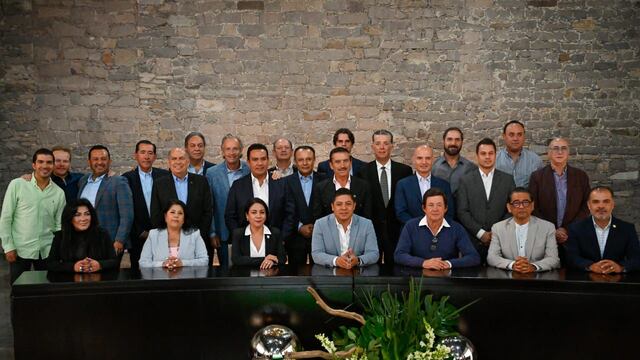 Ricardo Gallardo presenta los avances de San Luis Potosí durante reunión
