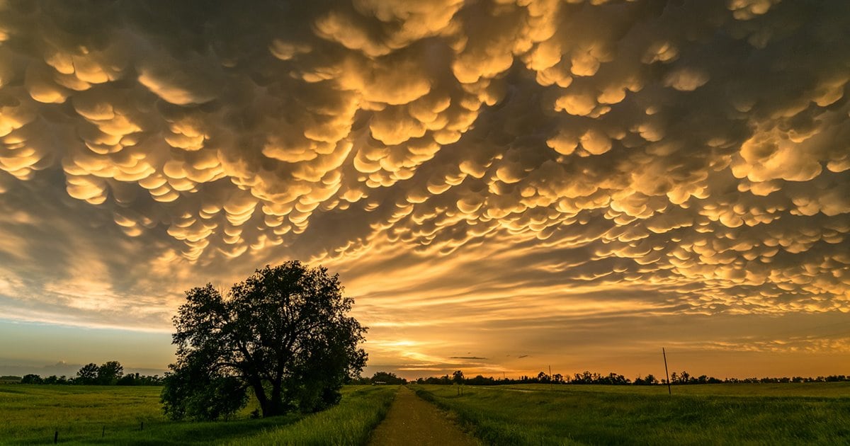 nubes mammatus o nube mastodóntica