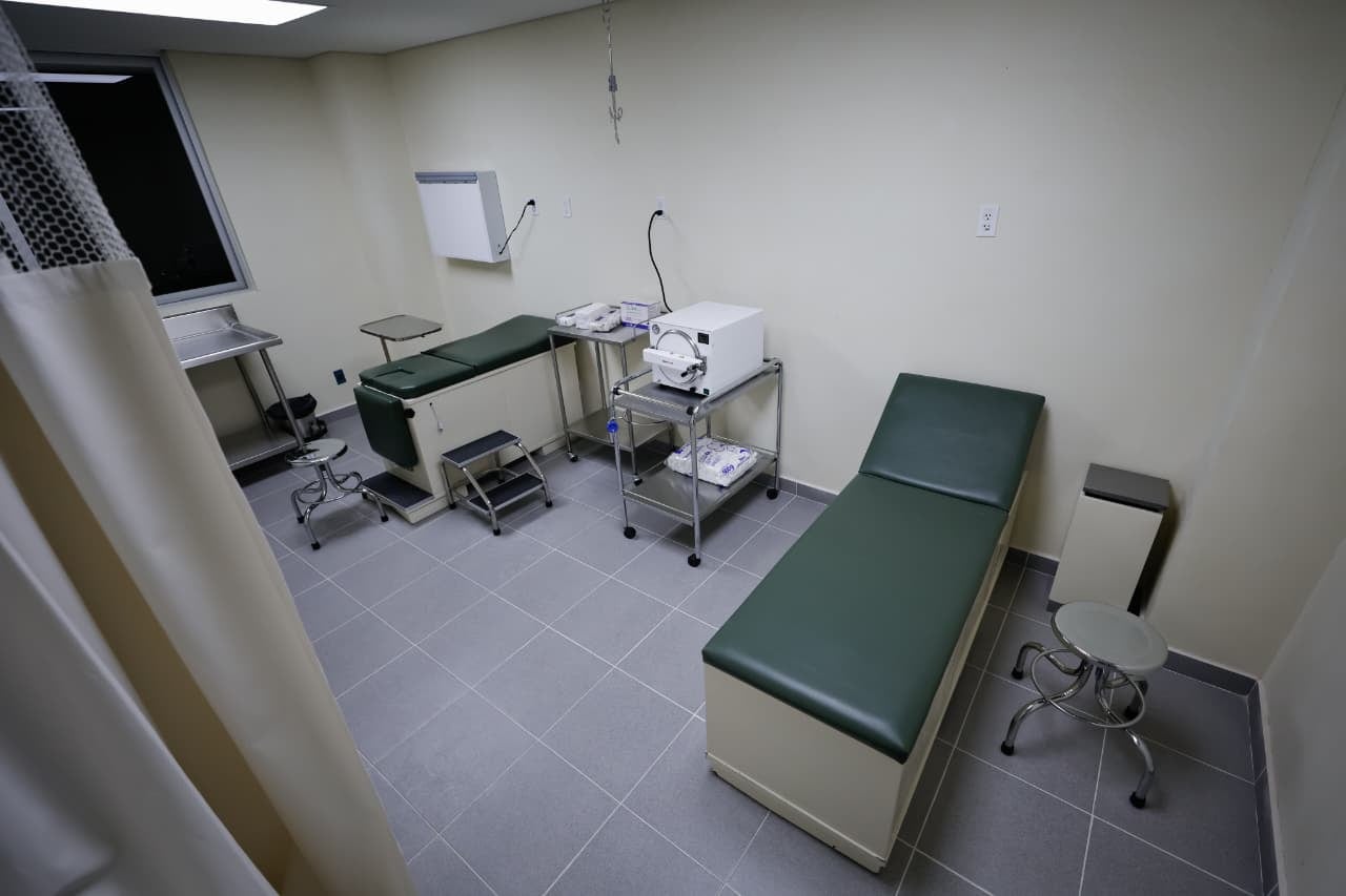 Martí Batres y Mara Lezama inauguran nueva Unidad del ISSSTE en Playa del Carmen.