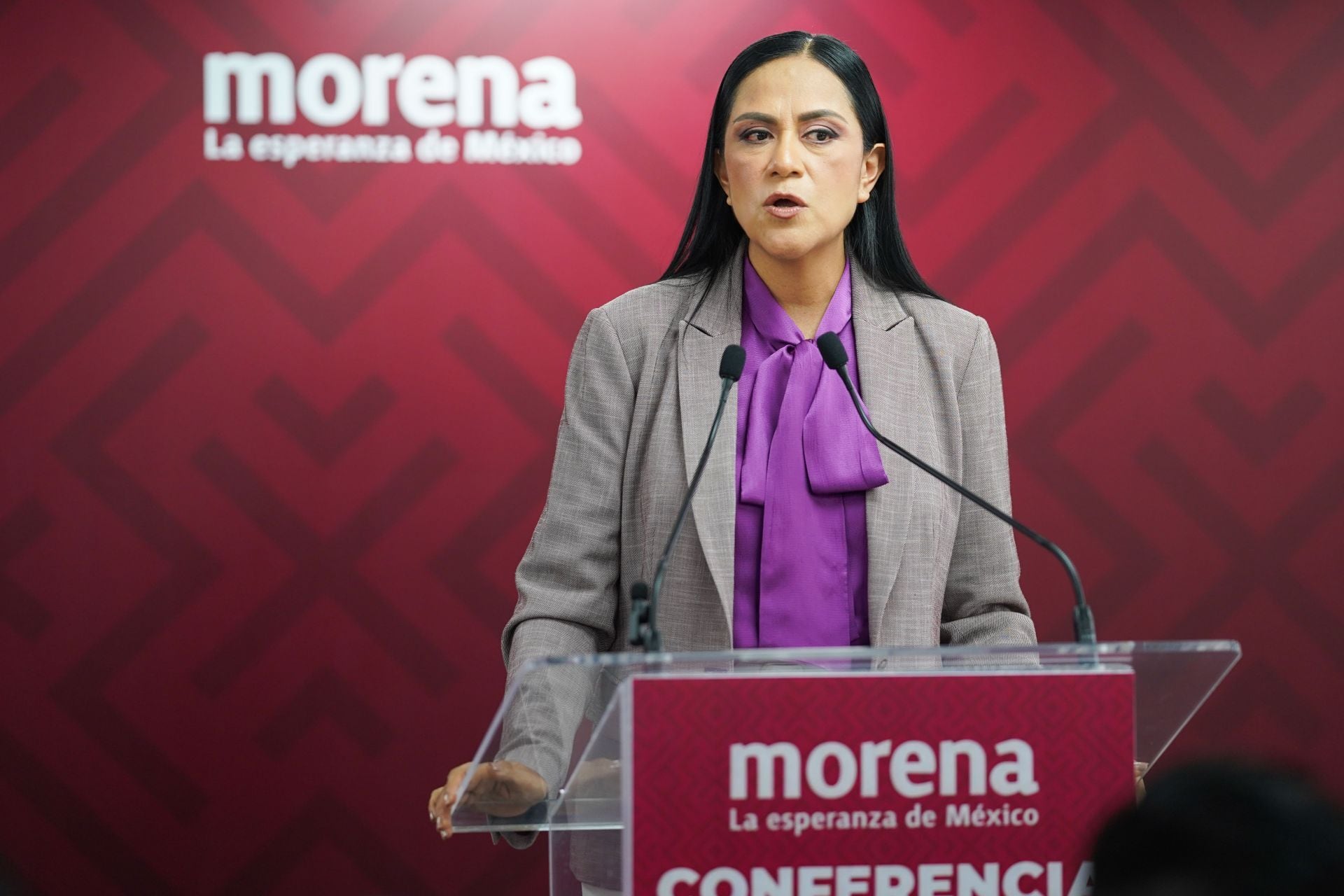 Ariadna Montiel reveló que Citlalli Hernández aún no le ha dicho que irá por la Cuauhtémoc pero resaltó su experiencia y militancia