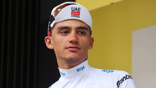 Isaac del Toro pierde el maillot blanco en el Tour de Francia 2026
