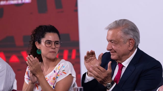 Luisa María Alcalde, ex secretaria del Trabajo, y Andrés Manuel López Obrador, Presidente de México