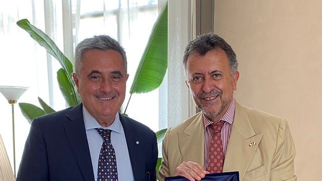 Carlos García de Alba