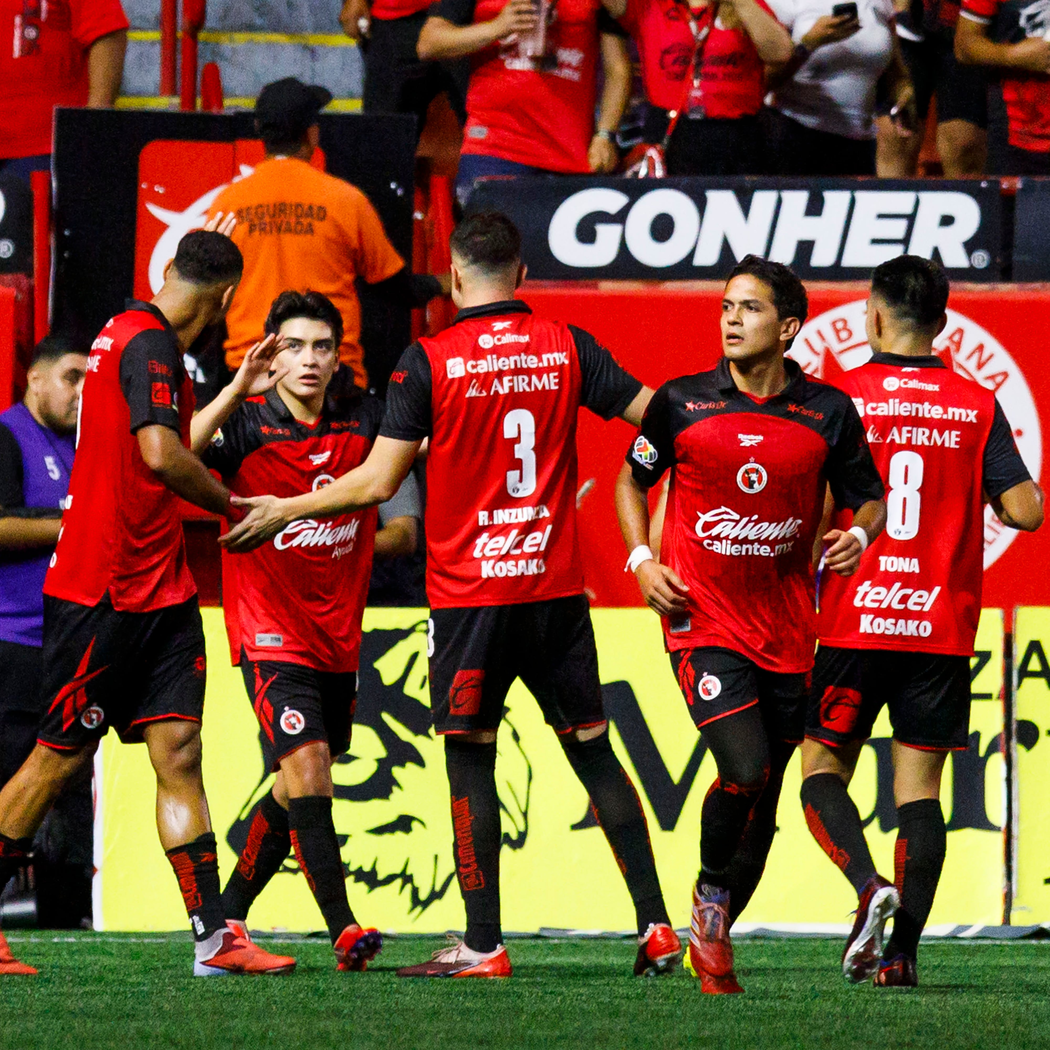 Gilberto Mora marca doblete y Tijuana derrota a Pumas en la Liga MX