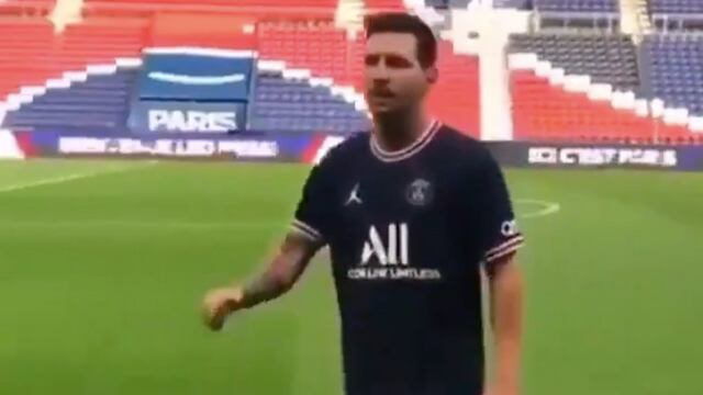 Lionel Messi ya porta la playera del PSG