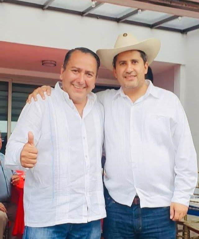 Roberto Ávila Tinoco y Carlos Manzo.