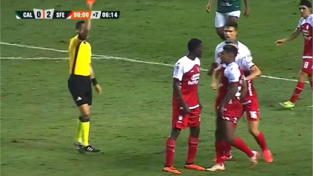 Dos jugadores del mismo equipo fueron expulsados, casi llegan a los golpes.