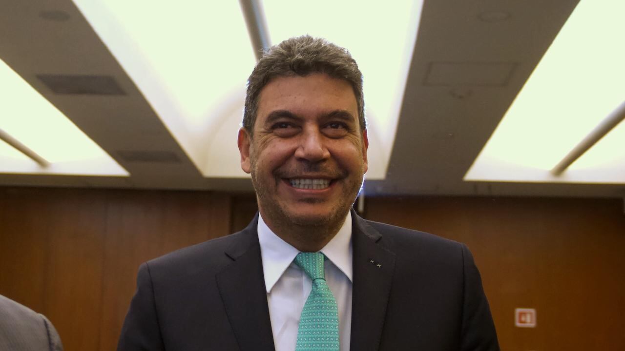 Arturo Elías Ayub asegura que su libro “El Negociador” se vendió más que el de AMLO