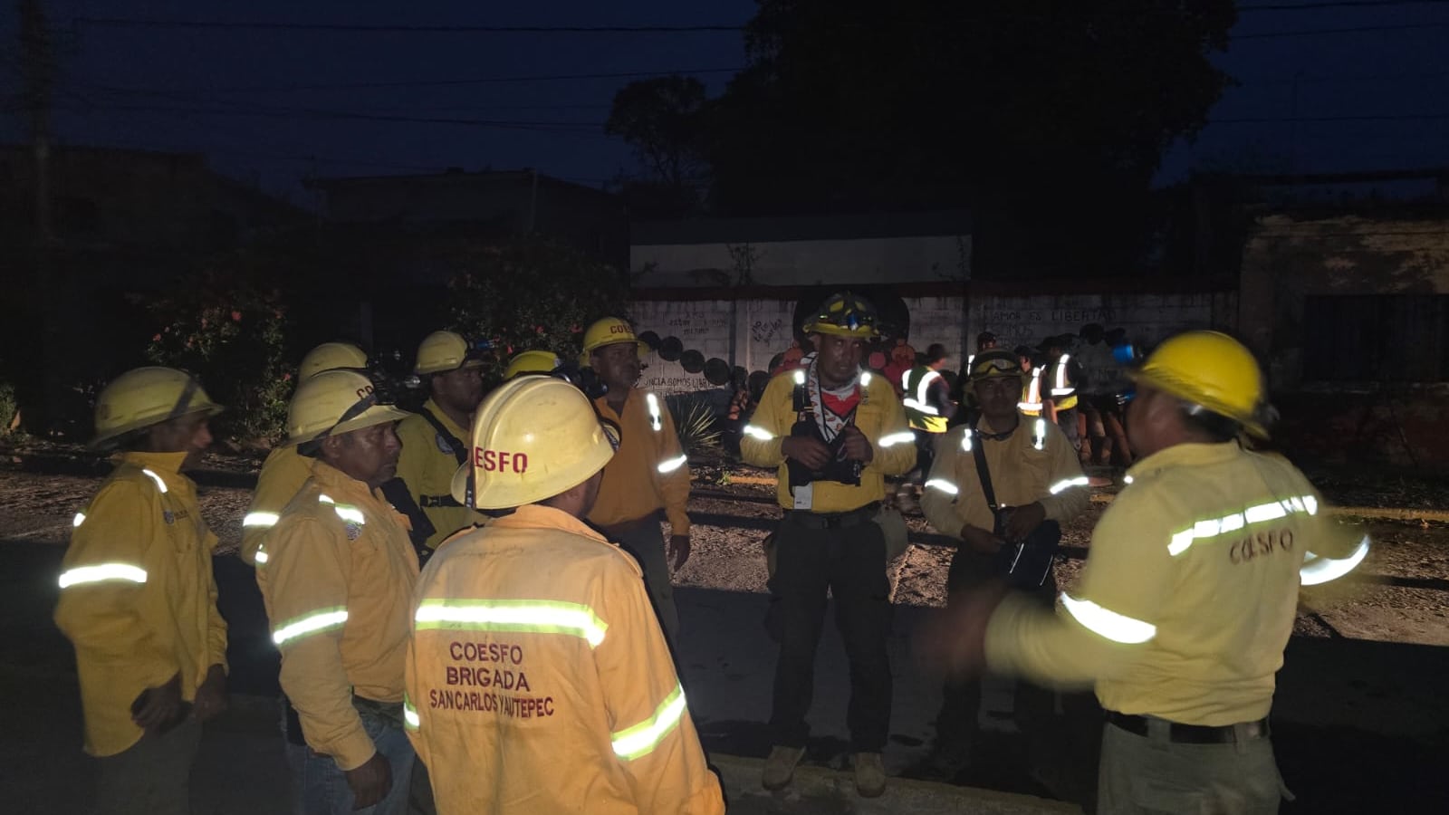 Gobierno de Oaxaca atiende afectaciones por tormenta en San Francisco Ixhuatán