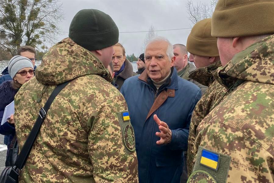 Rusia ataca Kiev con misiles en plena visita de Josep Borrell, alto mando de UE