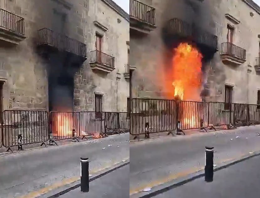 Encapuchados atacan e incendian el Congreso de Jalisco durante marcha