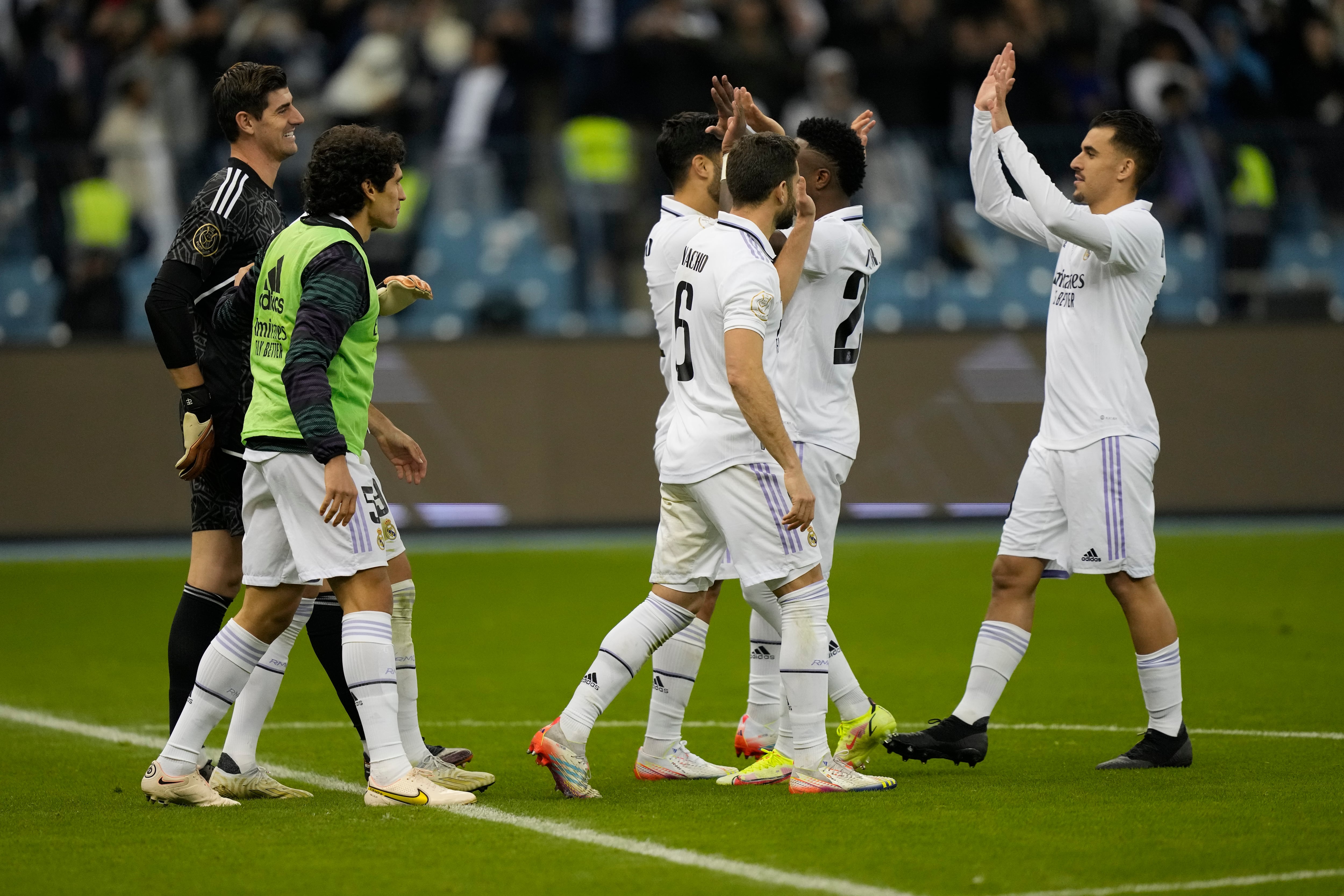 Real Madrid vs Valencia (AP Photo/Hussein Malla)