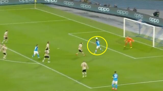 Chucky Lozano anota gol