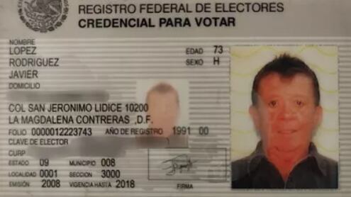 Venden presunta credencial de elector de Chabelo porque ni muerto descansa