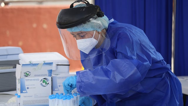 Por qué la influenza H3N2 no se perfila como una pandemia, según expertos