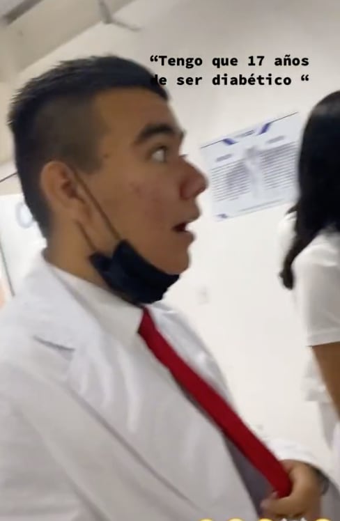 Reacción alumnos a confesión del maestro