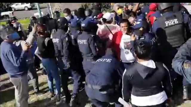 Bloqueo de la protesta.