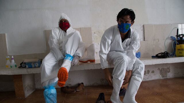 Simulacro de manejo de cuerpos Covid-19.