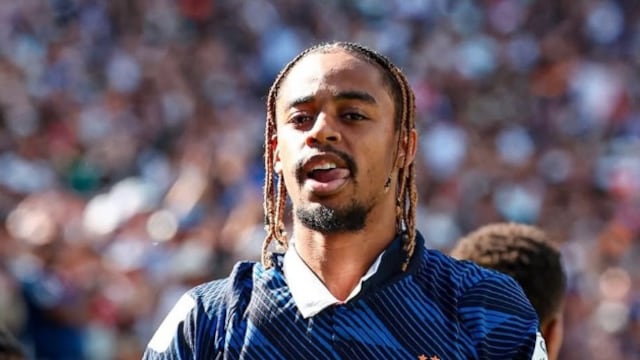 Bradley Barcola, extremo del Paris Saint-Germain y la selección de Francia.