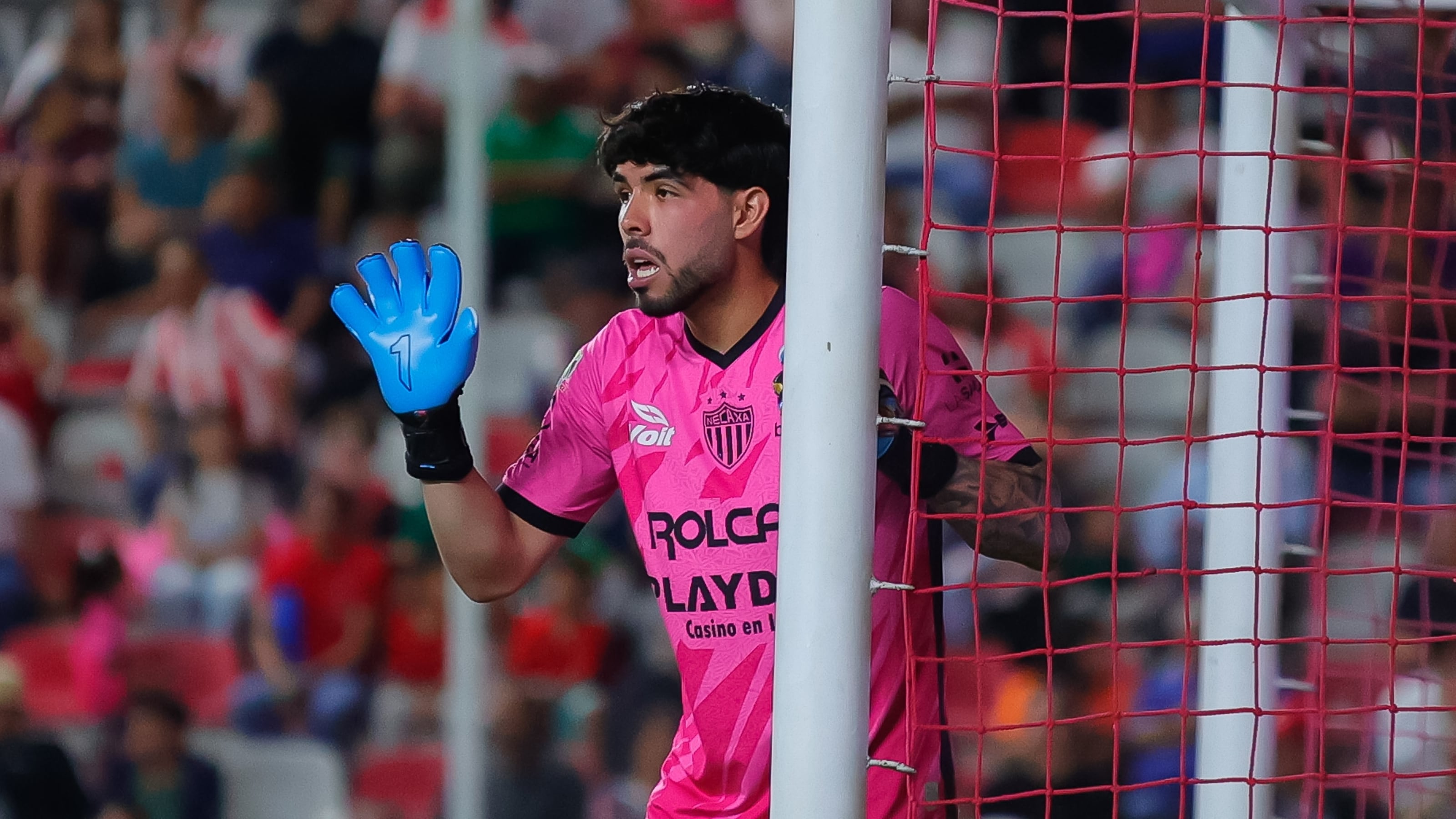 Luis Jiménez, portero del Necaxa, se disculpa tras insultar a aficionados
