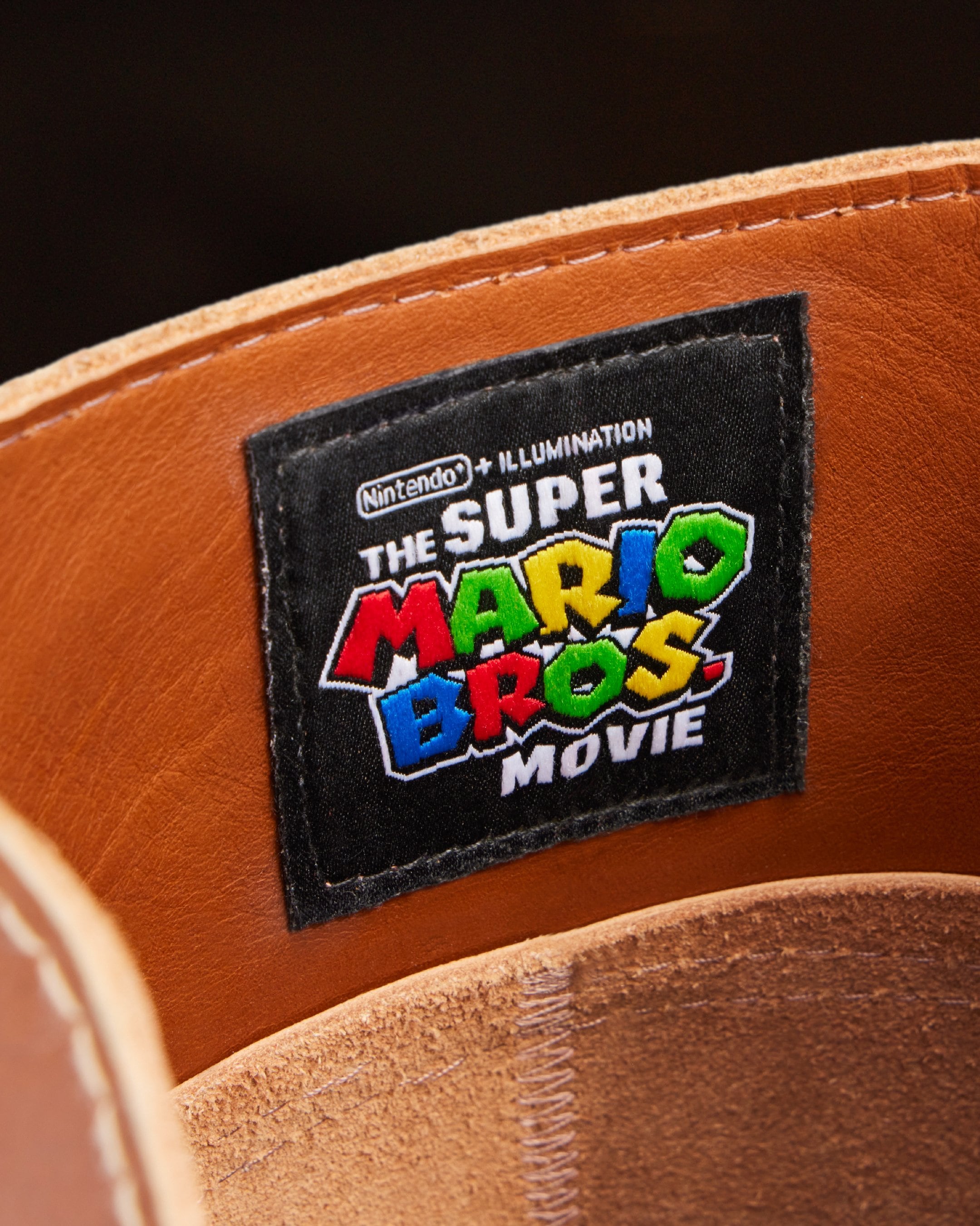Nintendo revela las botas de Super Mario Bros. en la vida real