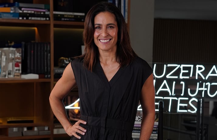 Luz María Zetina, conductora