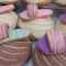 Panadería crea las “con-chanclas” para celebrar el Día de las Madres