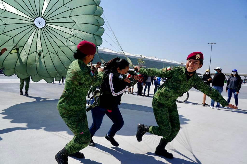 Ciclistas disfrutando del paseo dominical en Santa Lucía