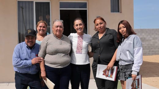 Sheinbaum entrega Viviendas para el Bienestar en Nuevo León