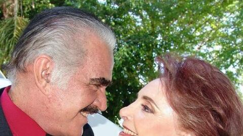 Cuquita, viuda de Vicente Fernández, agarró un segundo aire y estas fotos lo demuestran