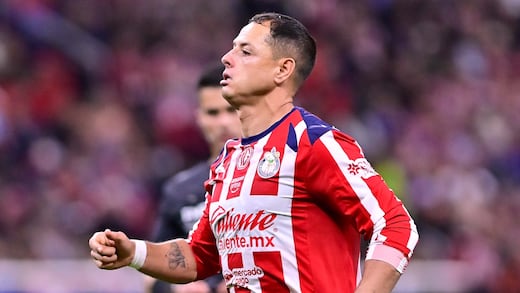 Chivas hace oficial salida del Chicharito y la nación rojiblanca se divide