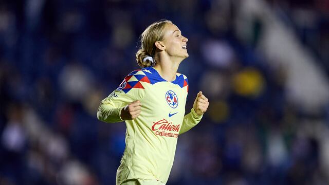 Sarah Luebbert del América Femenil celebrando su gol