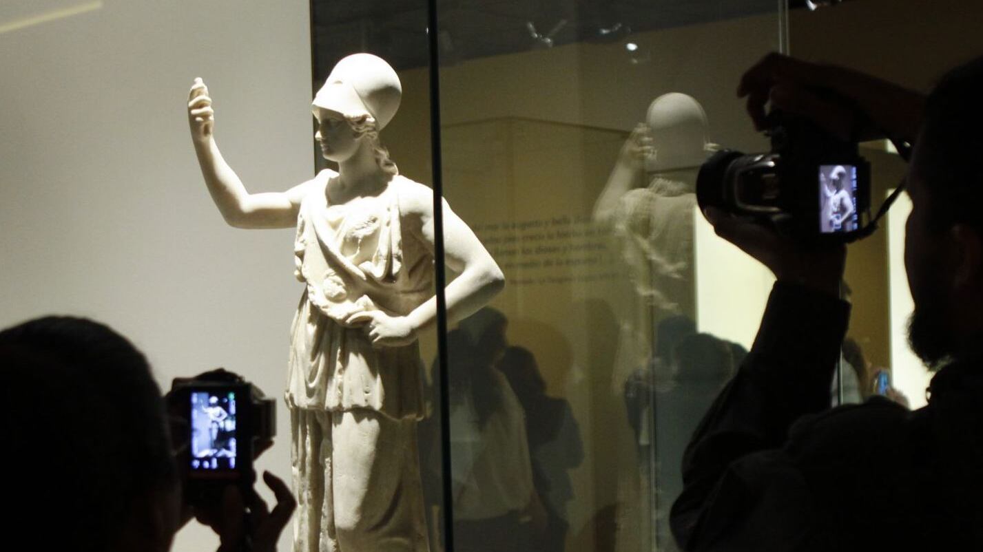 Joyas robadas del Museo del Louvre el 19 de octubre no estaban aseguradas